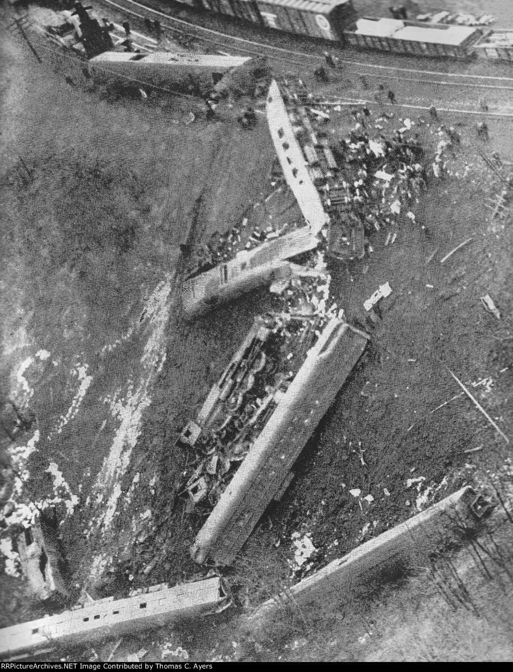 PRR "Red Arrow" Wreck, Photo, 1947